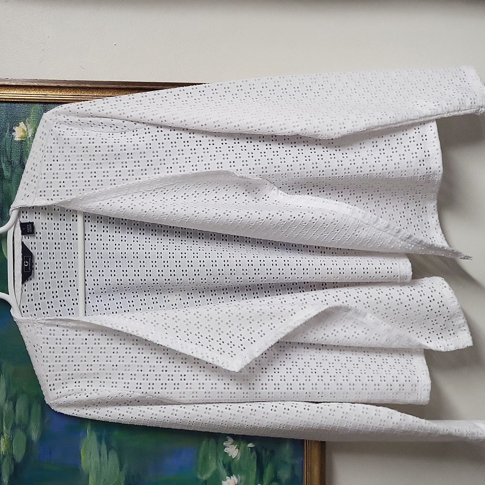 NWOT G by Giuliana White Eyelet Topper